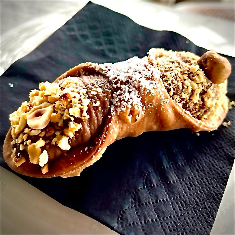CANNOLO GIANDUIA